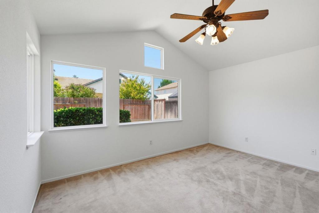 1971 Crutchfield Ln, Manteca, CA 95336