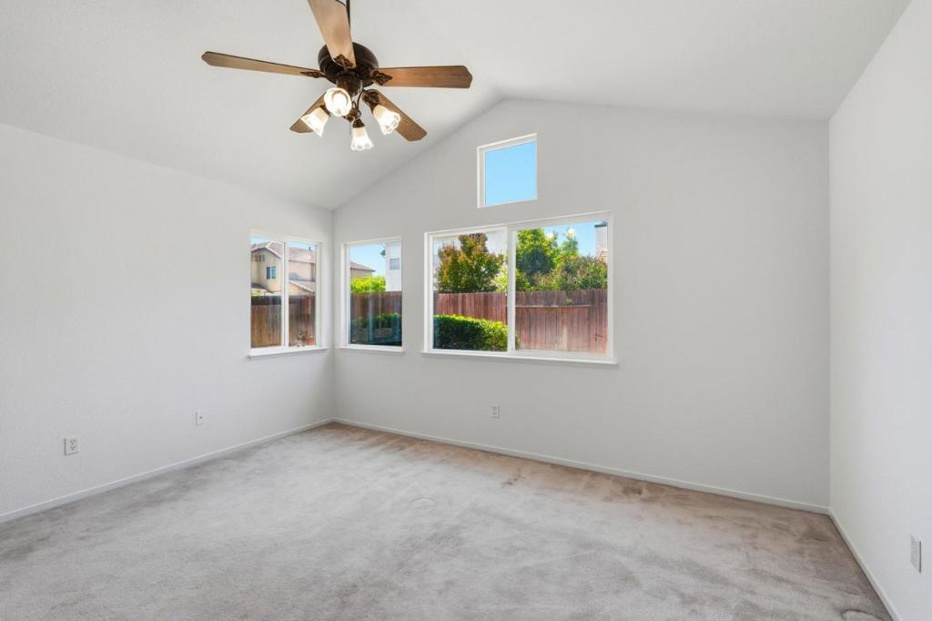 1971 Crutchfield Ln, Manteca, CA 95336