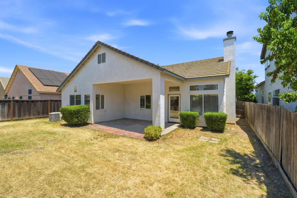1971 Crutchfield Ln, Manteca, CA 95336