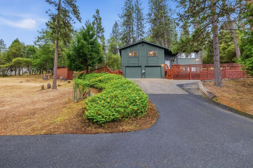 12910 Jackson Mill Dr, Groveland, CA 95321