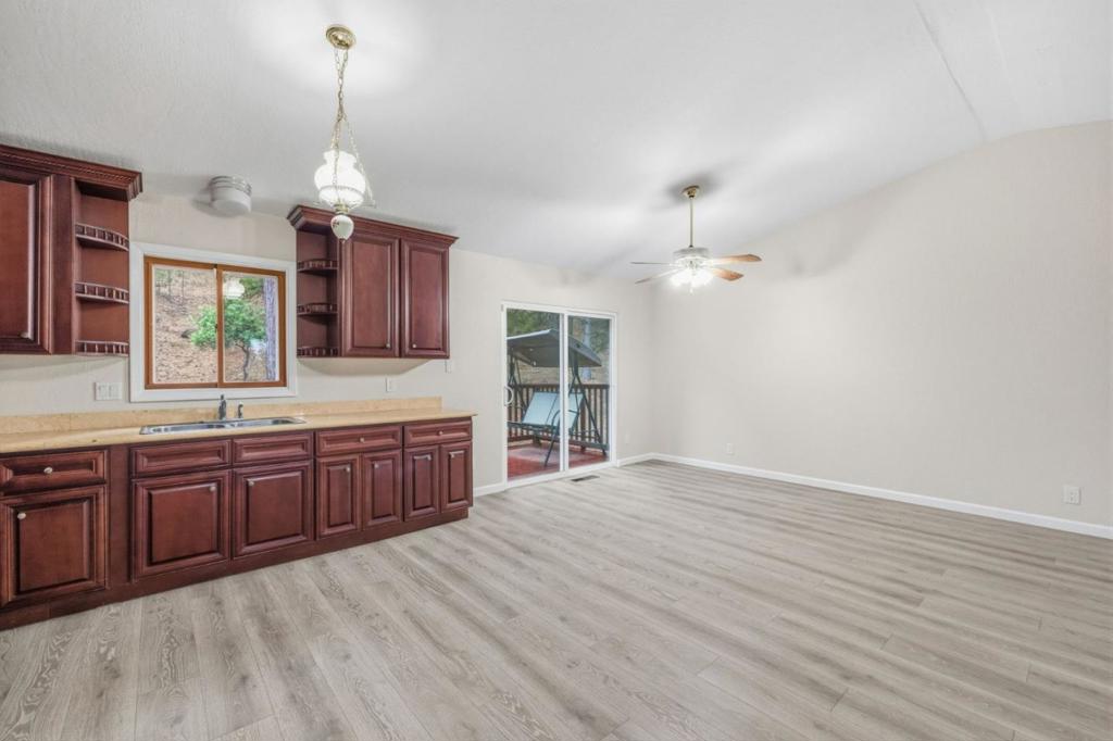 12910 Jackson Mill Dr, Groveland, CA 95321