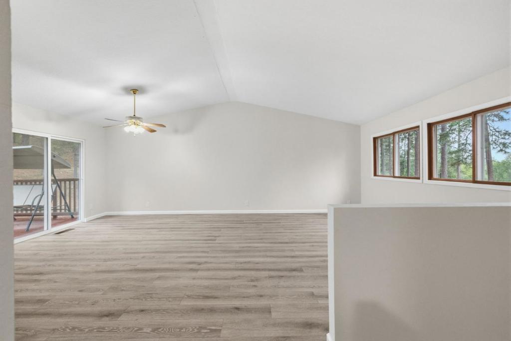 12910 Jackson Mill Dr, Groveland, CA 95321