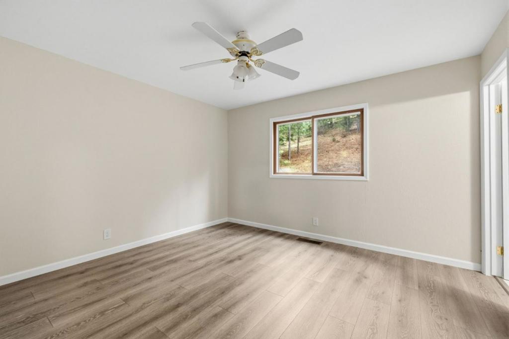 12910 Jackson Mill Dr, Groveland, CA 95321