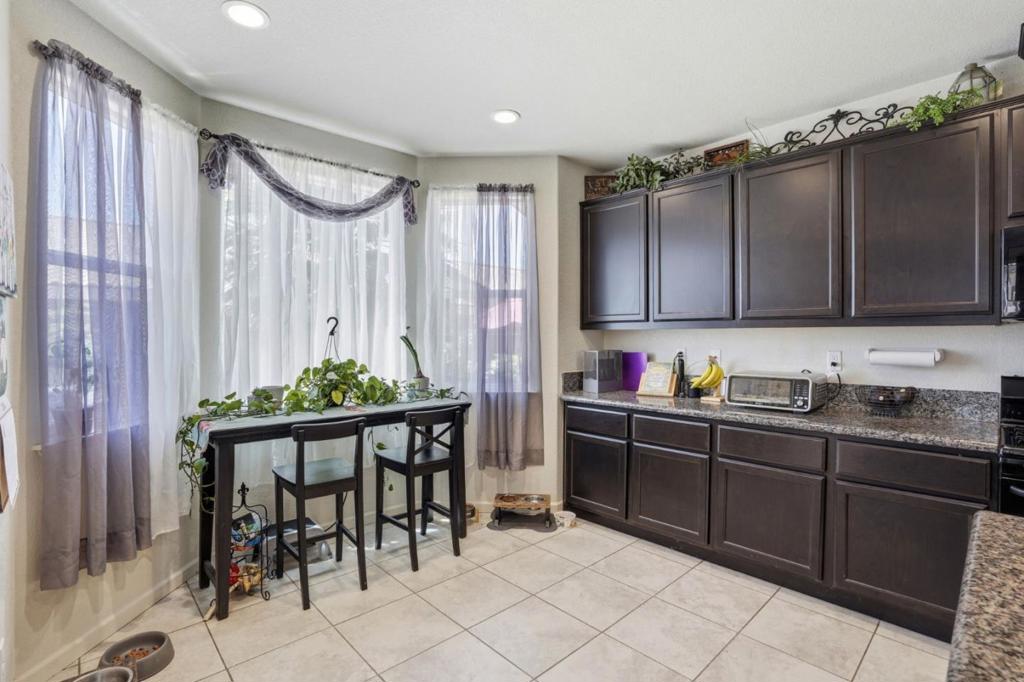 1437 Willmott Rd, Los Banos, CA 93635