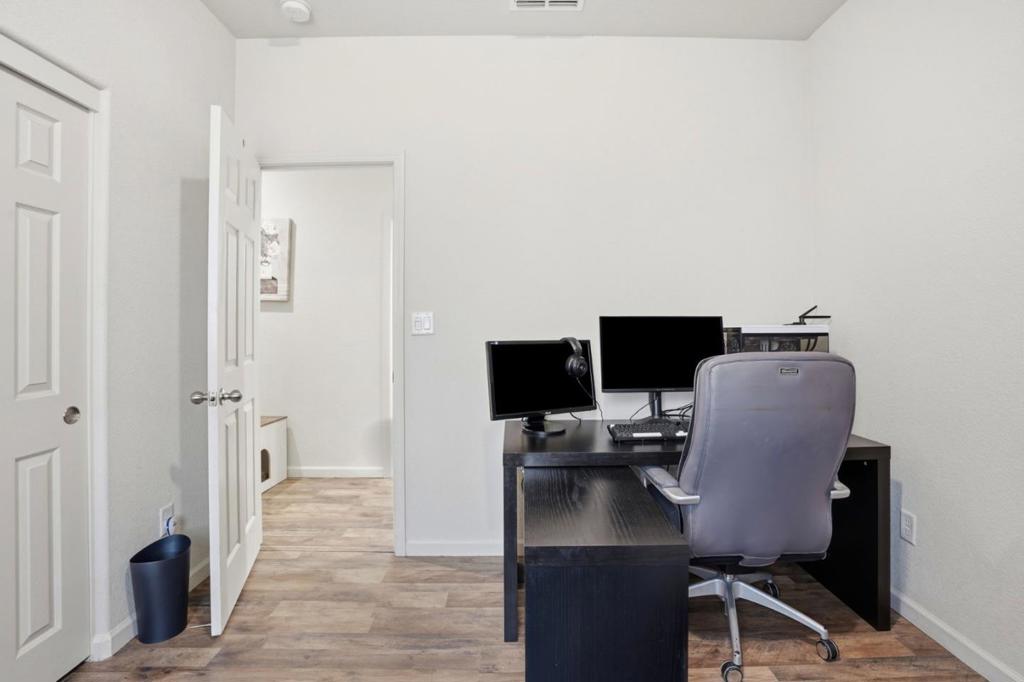 1437 Willmott Rd, Los Banos, CA 93635