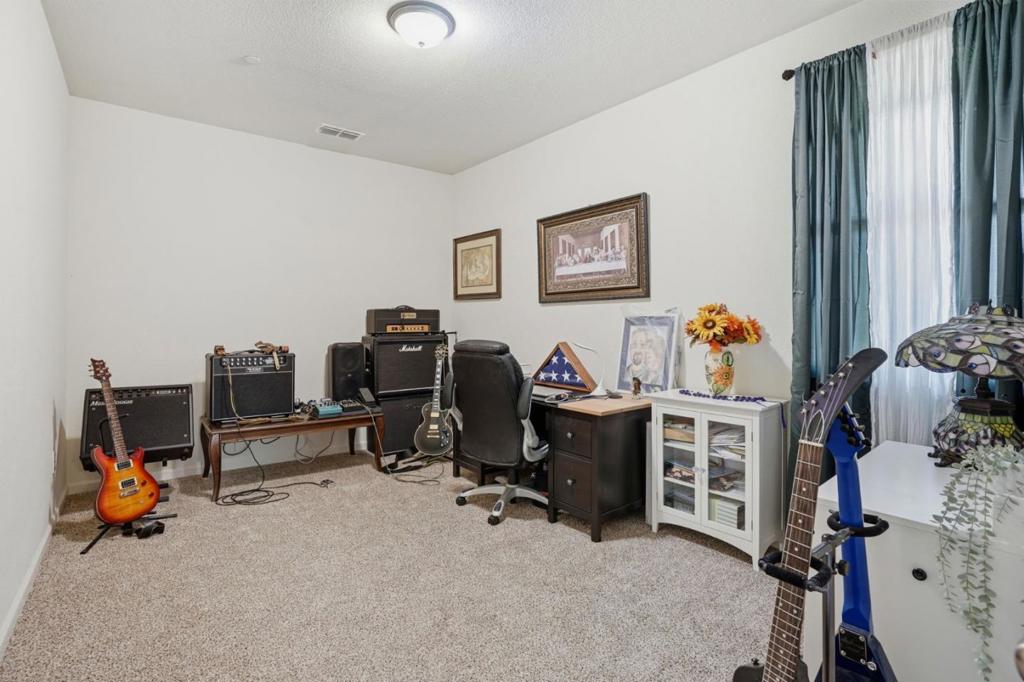 1437 Willmott Rd, Los Banos, CA 93635