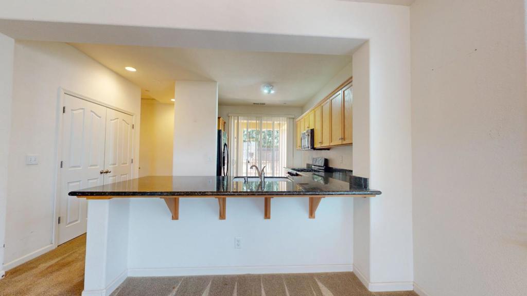 7392 Robinson, Fresno, CA 93737