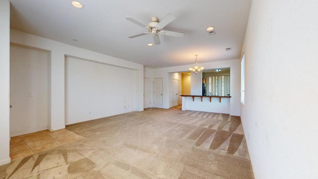 7392 Robinson, Fresno, CA 93737