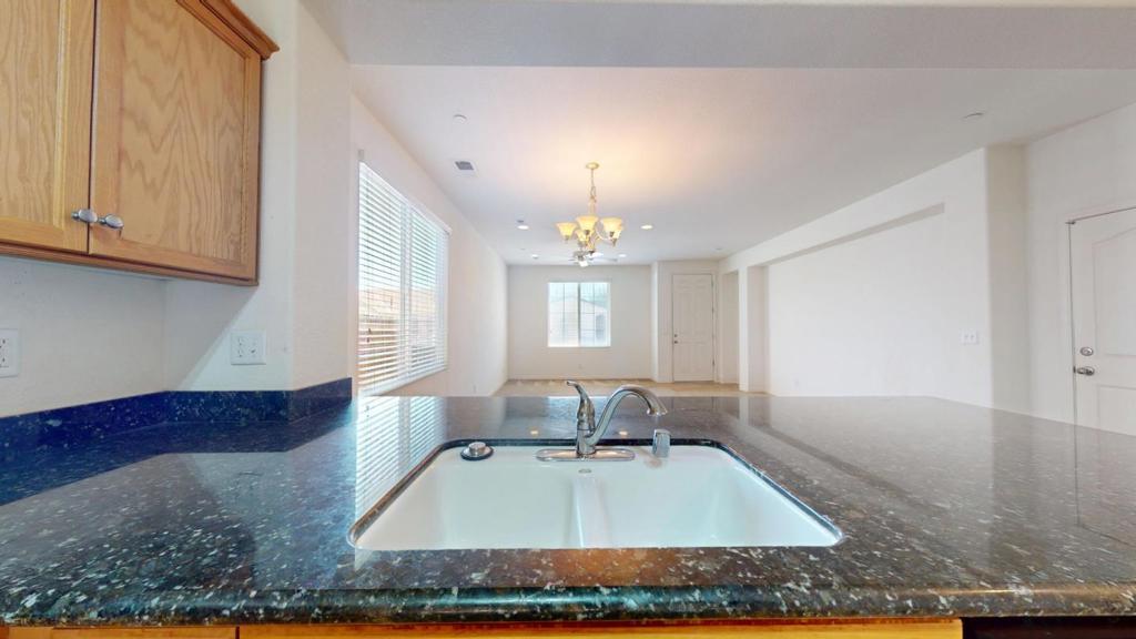 7392 Robinson, Fresno, CA 93737