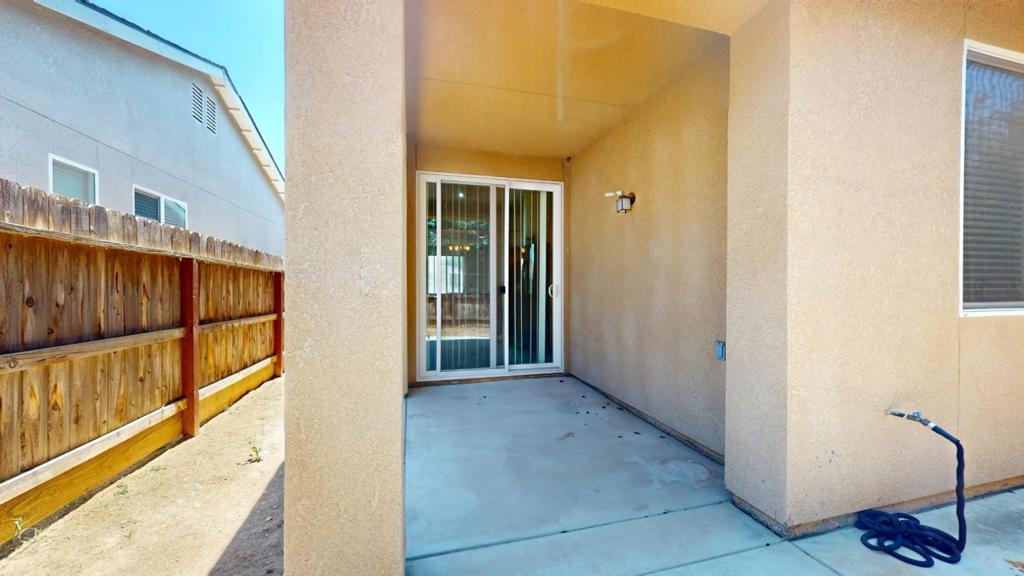 7392 Robinson, Fresno, CA 93737