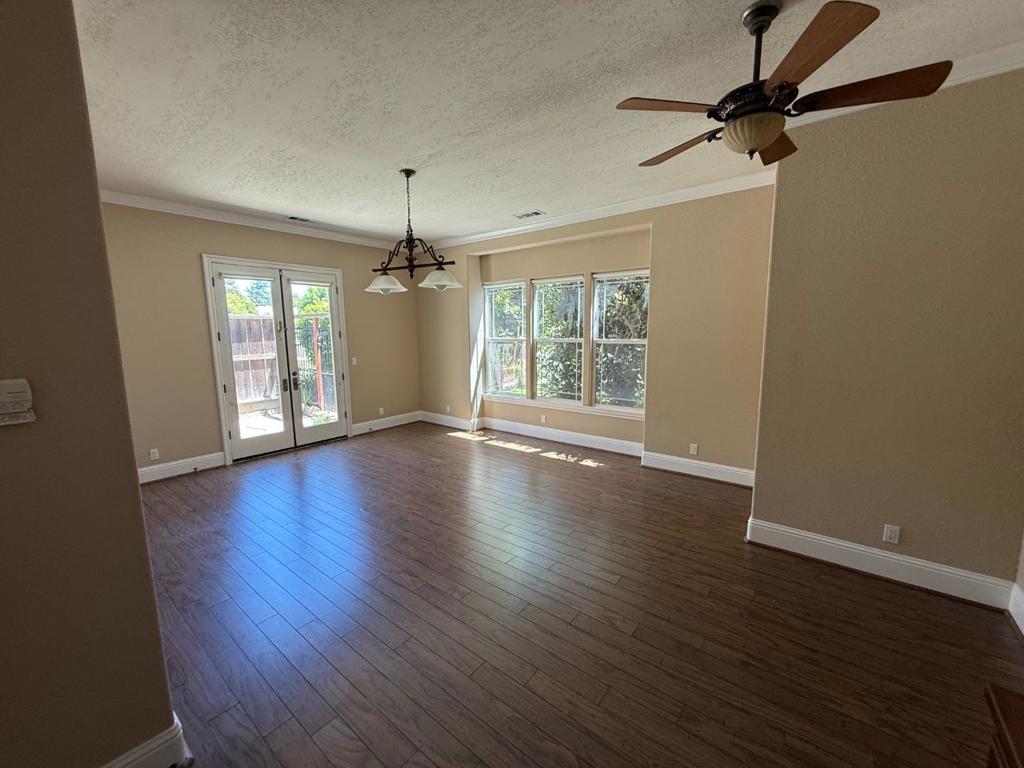 1411 Burman Dr, Turlock, CA 95382