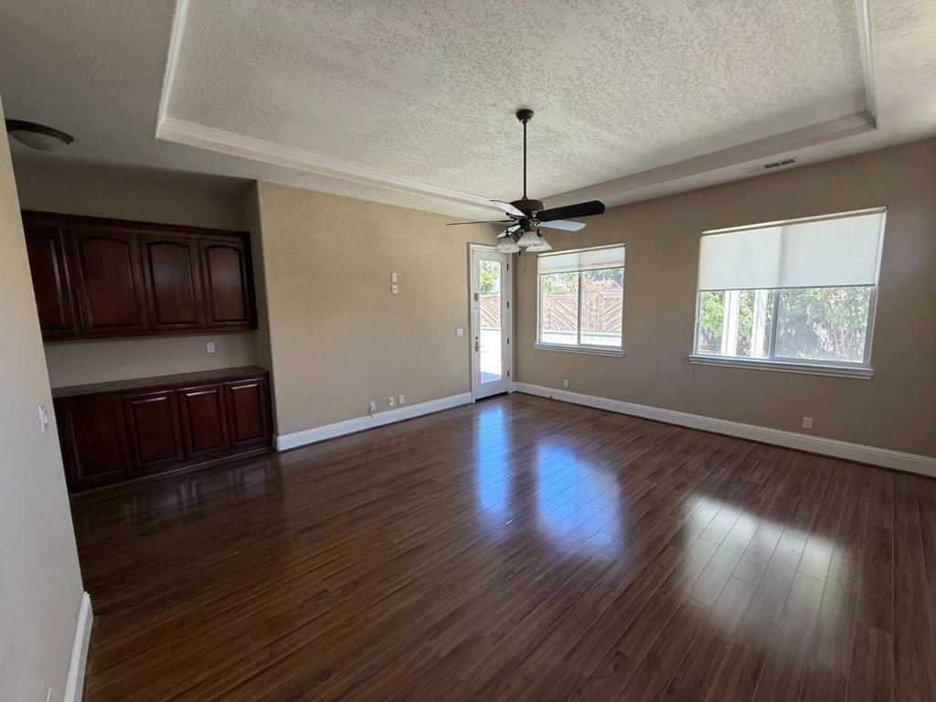 1411 Burman Dr, Turlock, CA 95382