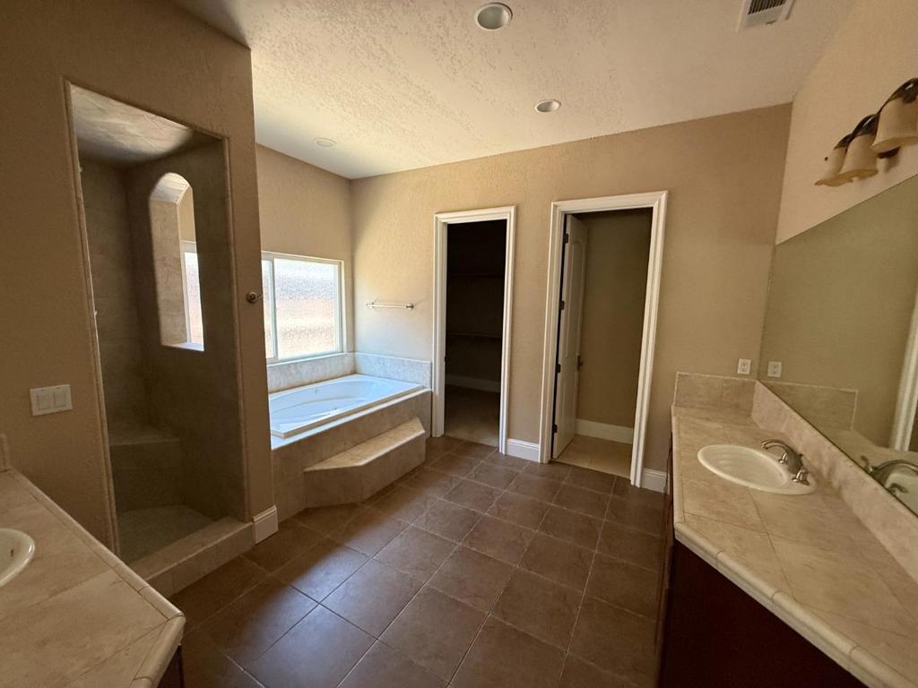1411 Burman Dr, Turlock, CA 95382