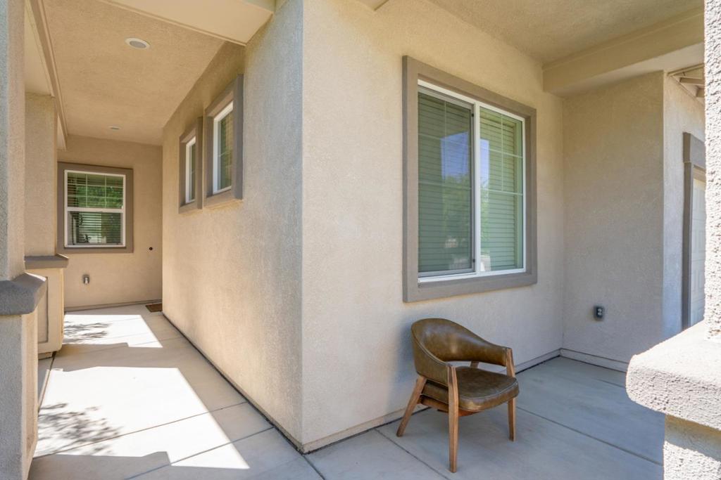 1149 Bellflower Way, Los Banos, CA 93635