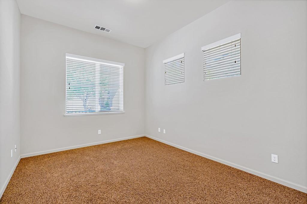 1149 Bellflower Way, Los Banos, CA 93635