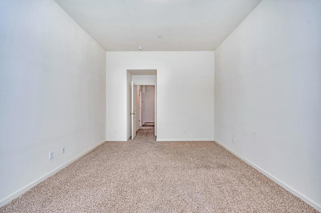 1149 Bellflower Way, Los Banos, CA 93635