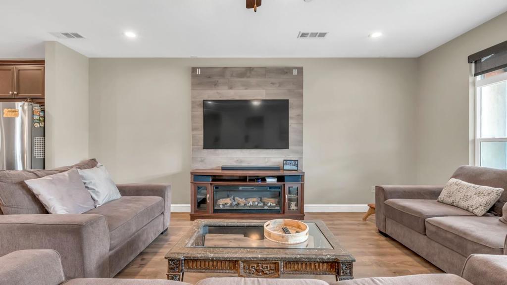 256 Gina St, Manteca, CA 95337