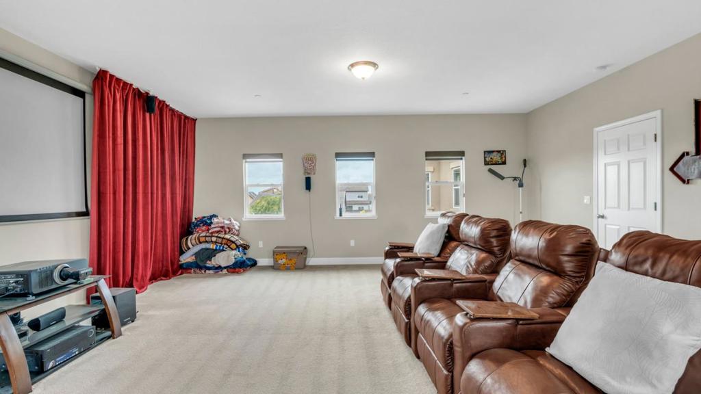 256 Gina St, Manteca, CA 95337