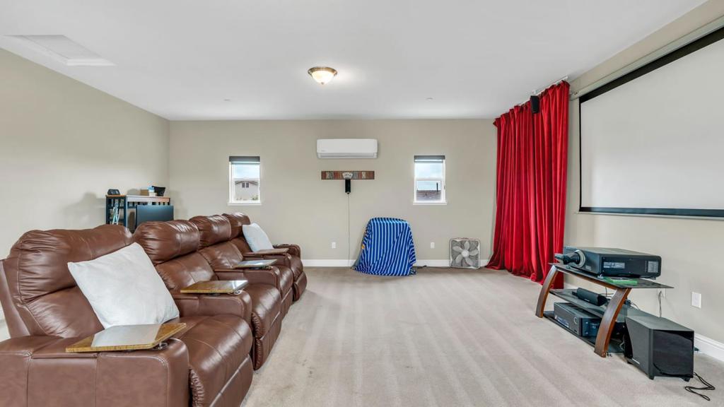 256 Gina St, Manteca, CA 95337