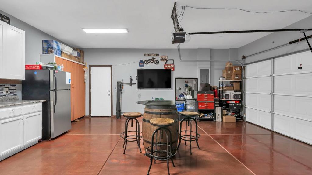 256 Gina St, Manteca, CA 95337