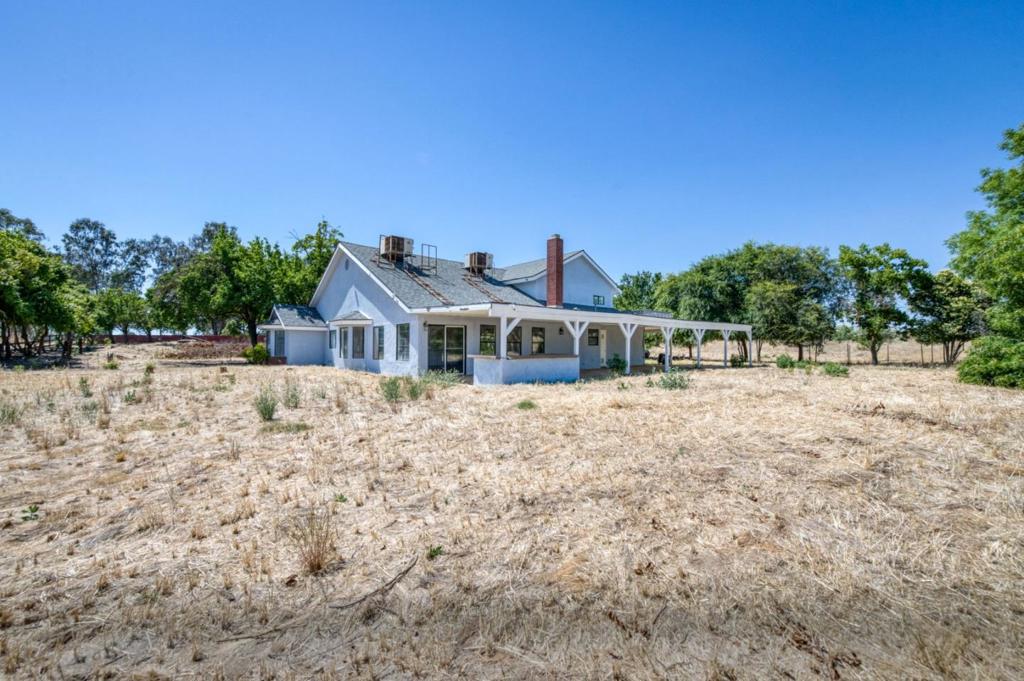 6922 N Del Rey Ave, Clovis, CA 93619