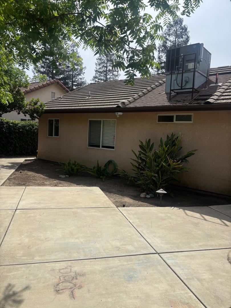 3816 E Acequia Ave, Visalia, CA 93292