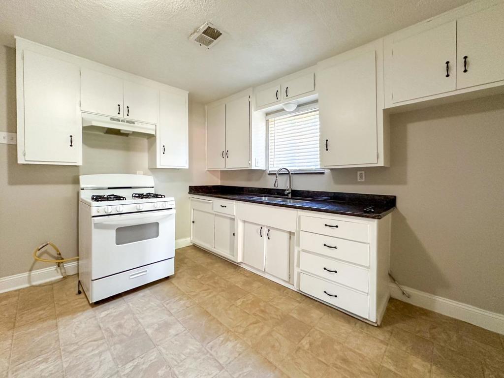 421 S Abbie St, Empire, CA 95319
