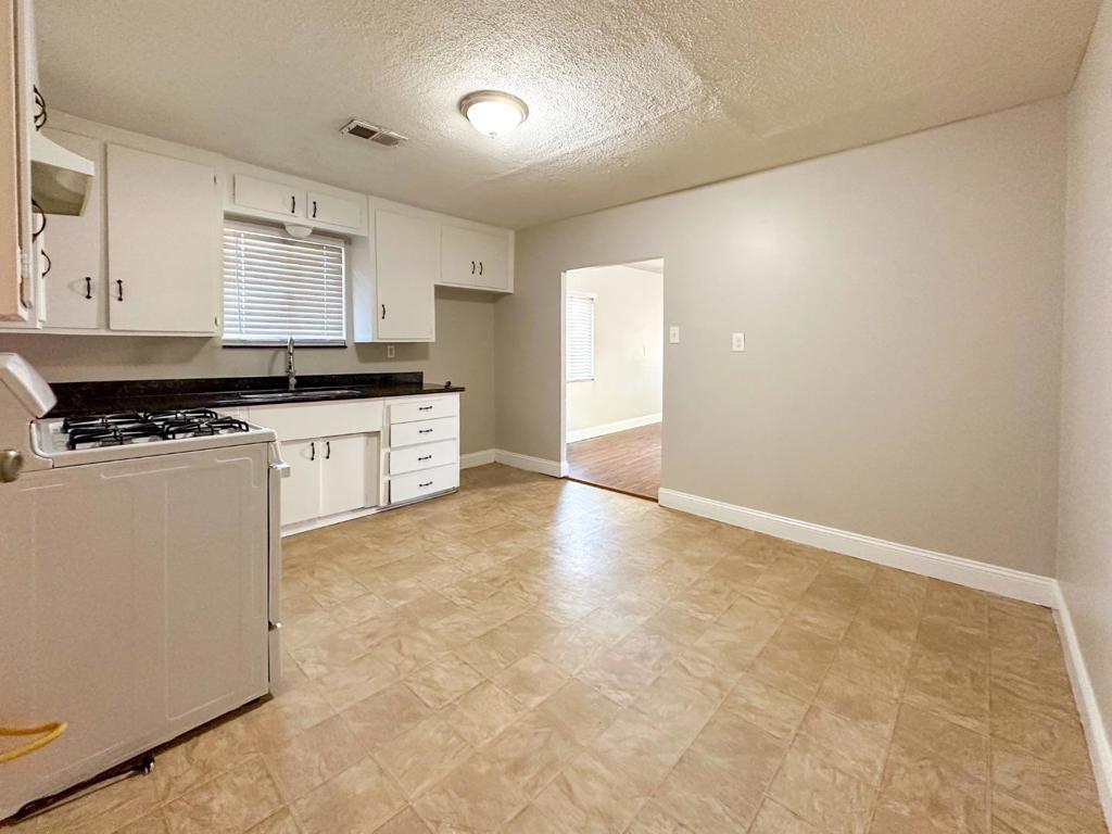 421 S Abbie St, Empire, CA 95319