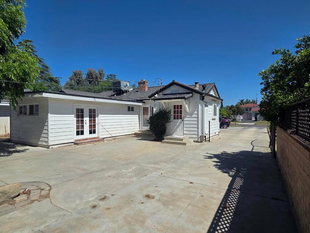 1506 W 5th St, Madera, CA 93637