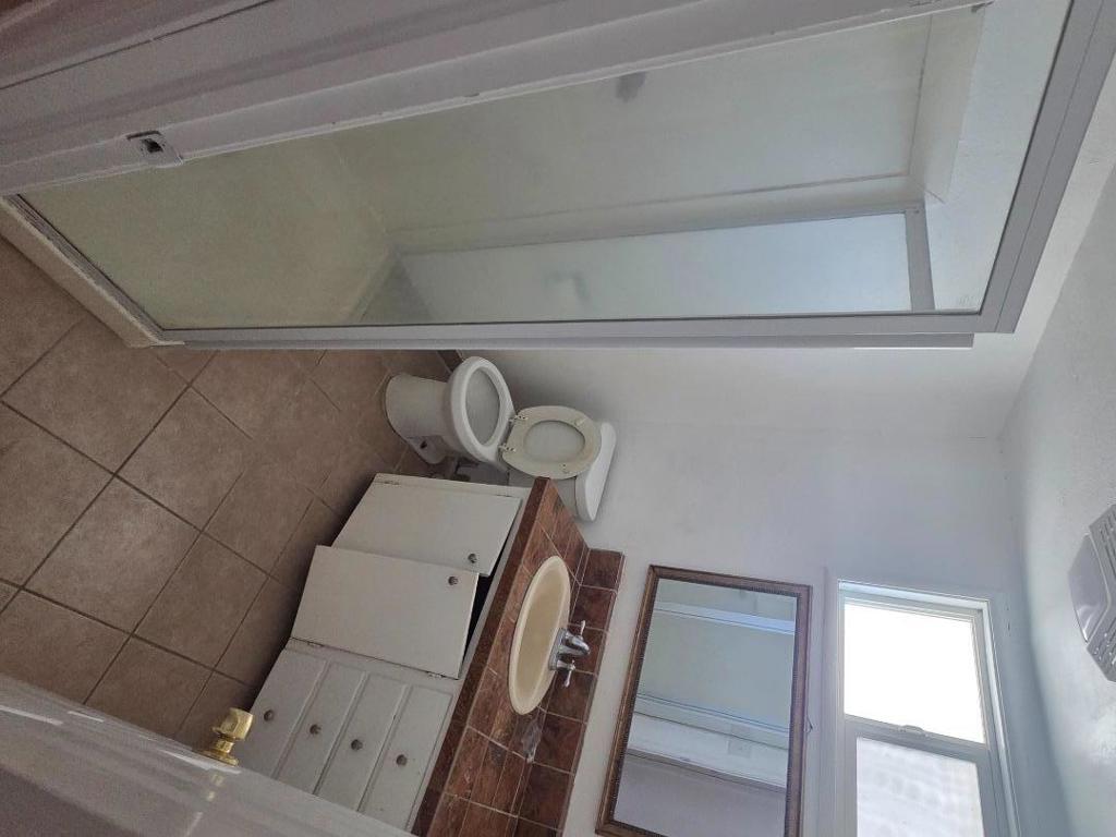 1506 W 5th St, Madera, CA 93637