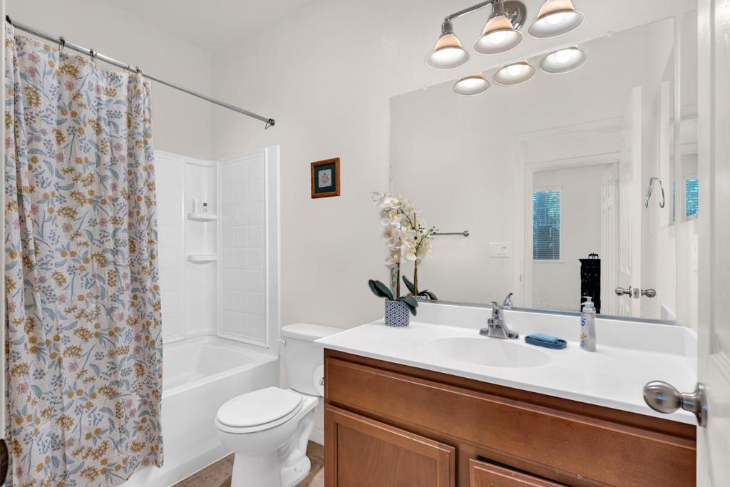 274 North St, Los Banos, CA 93635