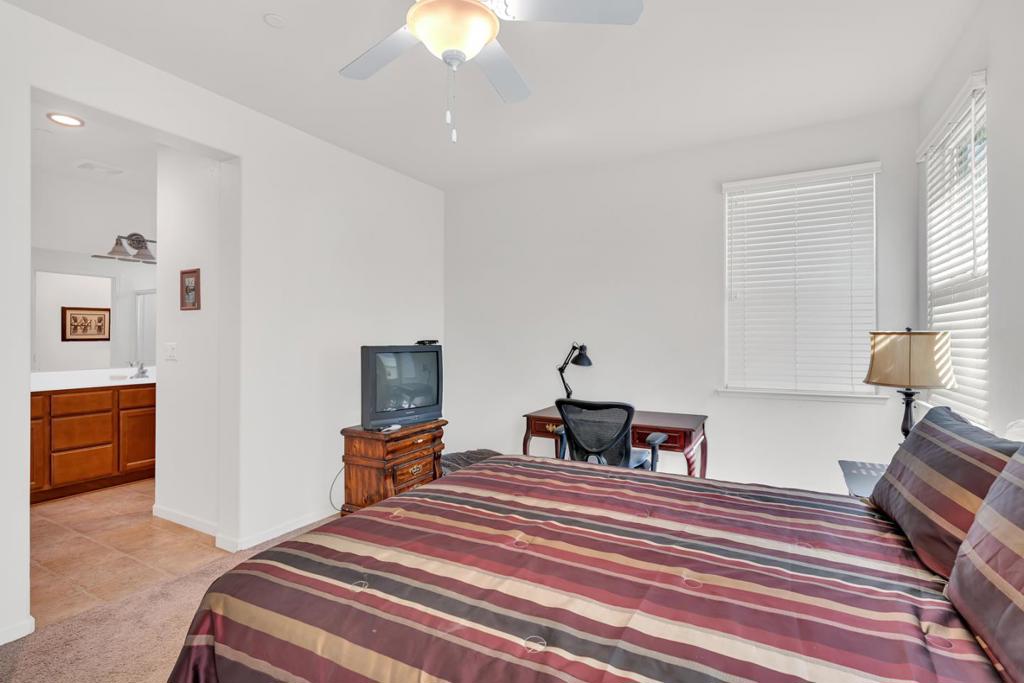 274 North St, Los Banos, CA 93635