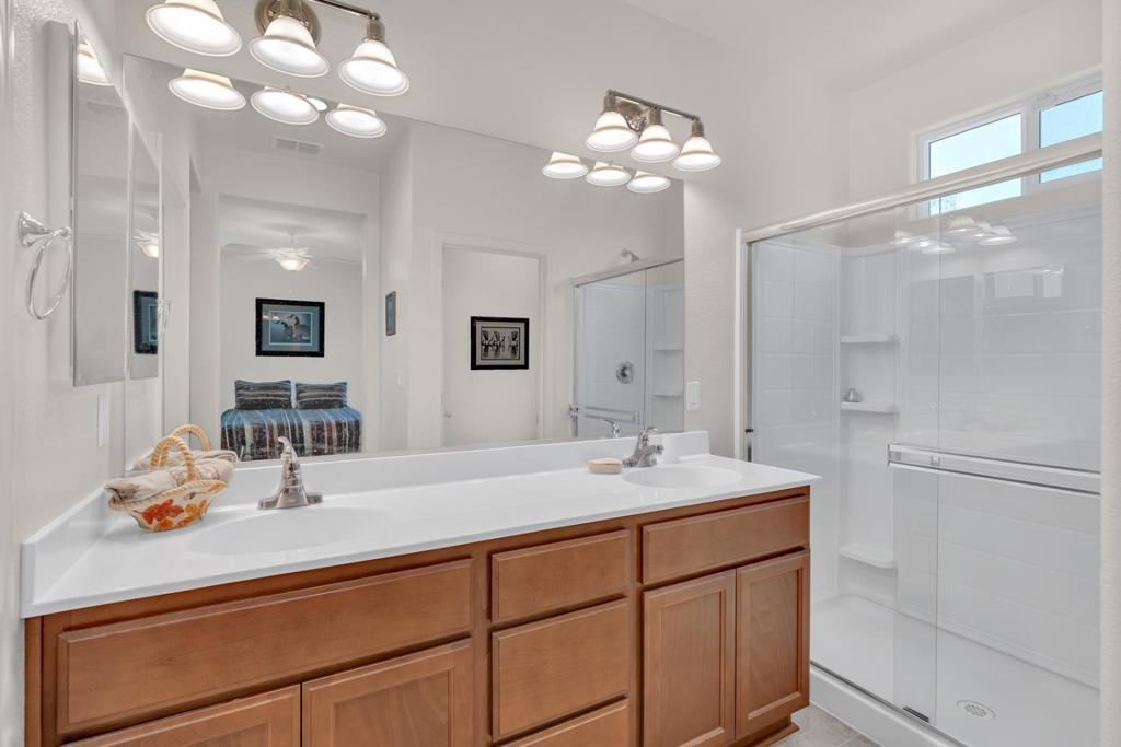 274 North St, Los Banos, CA 93635