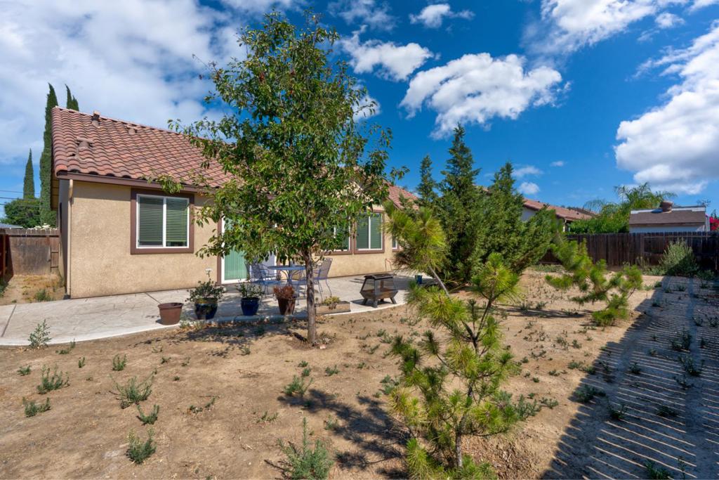 274 North St, Los Banos, CA 93635