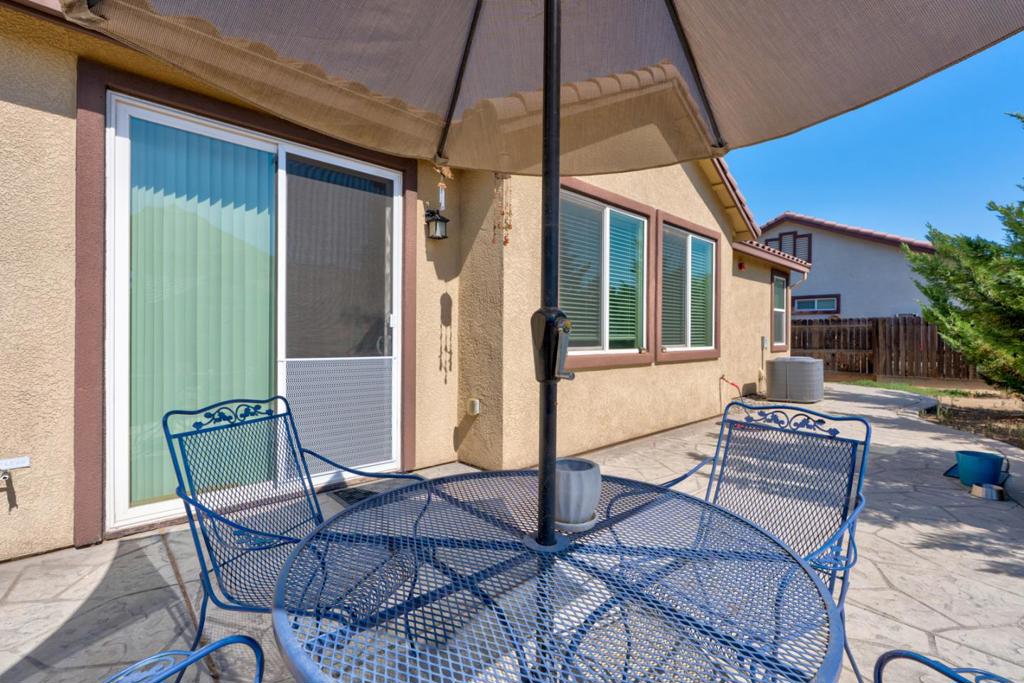 274 North St, Los Banos, CA 93635