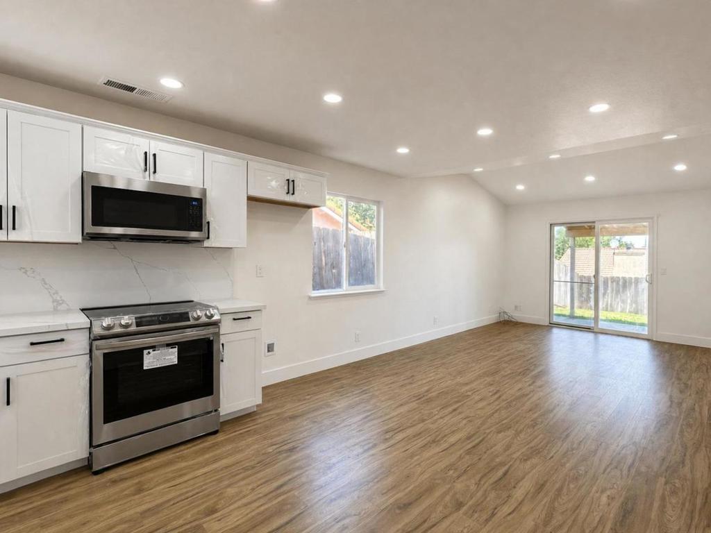 1574 Sun River St, Oakdale, CA 95361