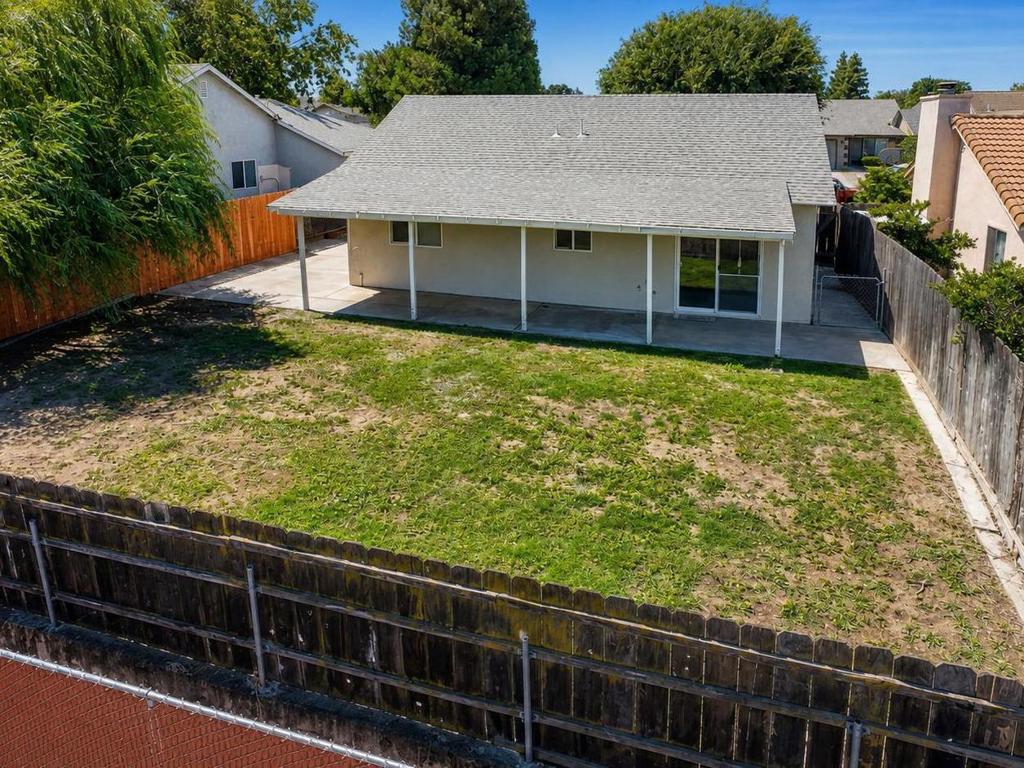 1574 Sun River St, Oakdale, CA 95361