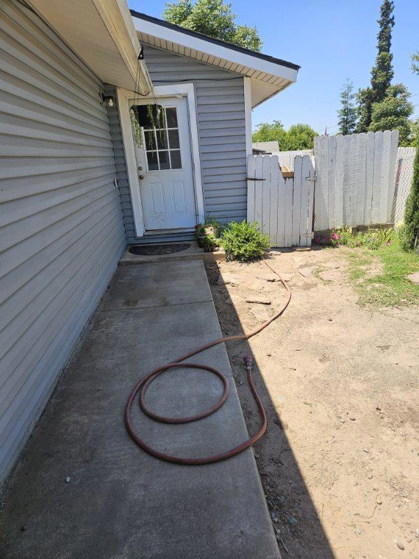 66 S Stearns Rd, Oakdale, CA 95361
