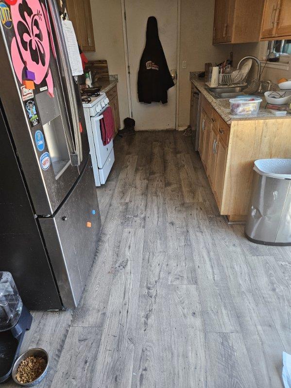 66 S Stearns Rd, Oakdale, CA 95361