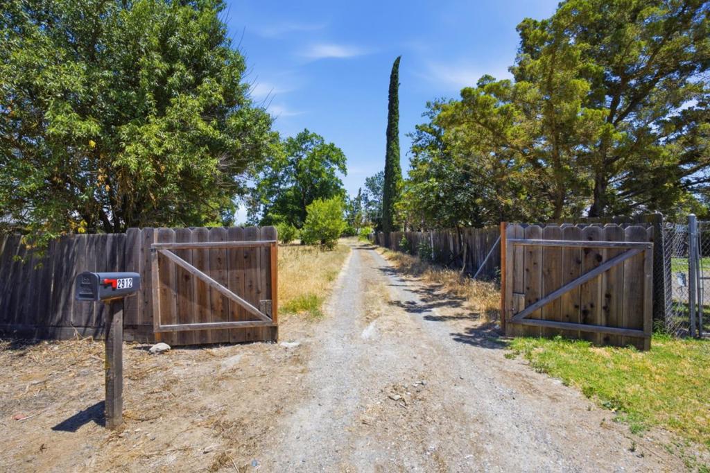 2912 Oleander Ave, Merced, CA 95340