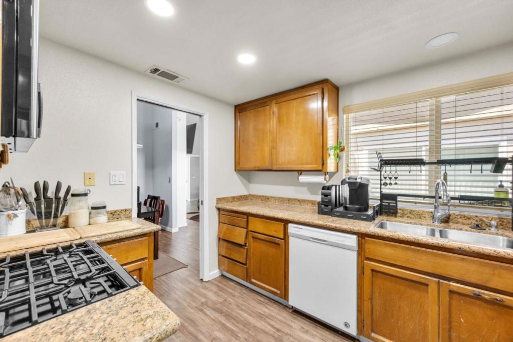 3607 Fawndale Dr, Modesto, CA 95356