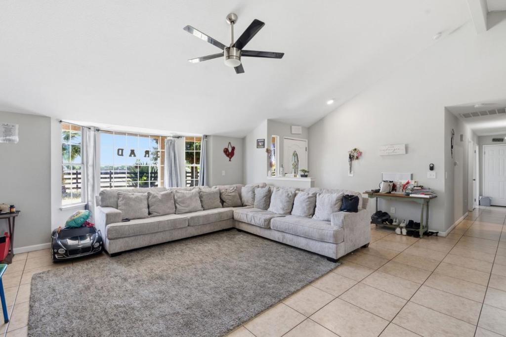 20105 Olympia Rd, Madera, CA 93638