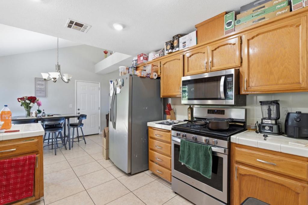 20105 Olympia Rd, Madera, CA 93638