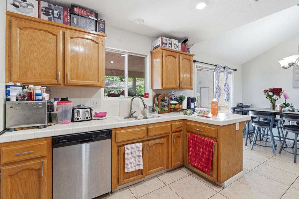 20105 Olympia Rd, Madera, CA 93638