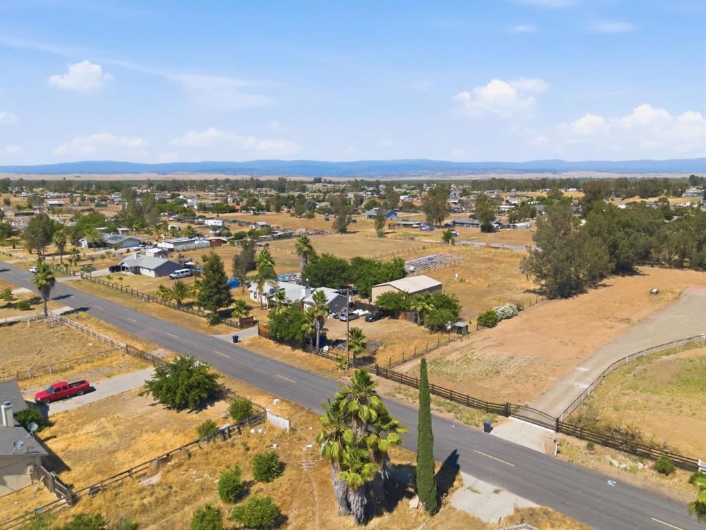 20105 Olympia Rd, Madera, CA 93638