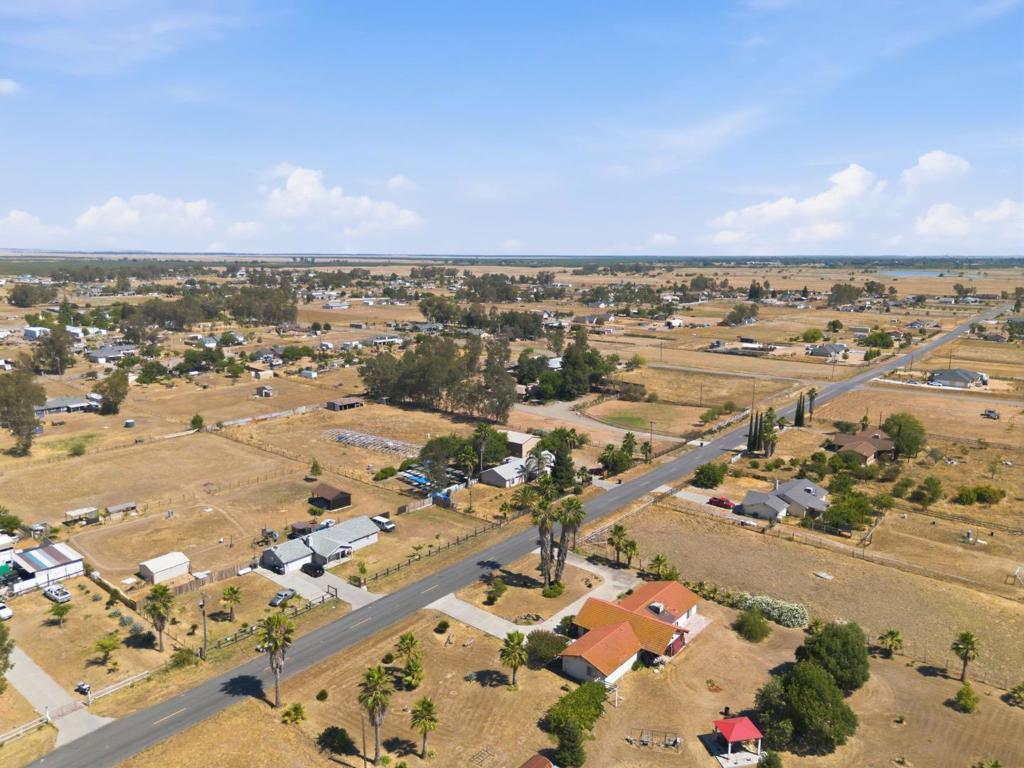 20105 Olympia Rd, Madera, CA 93638