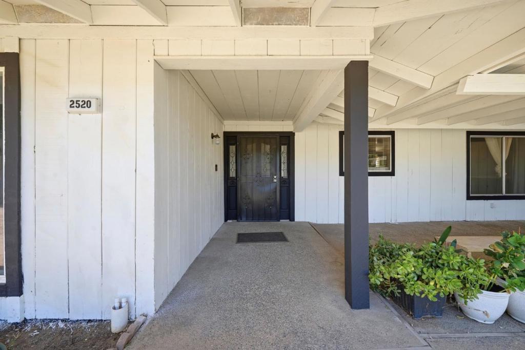 2520 N Temperance Ave, Fresno, CA 93727