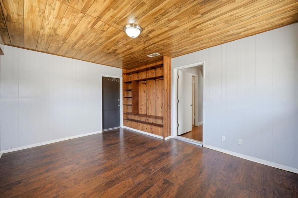 2520 N Temperance Ave, Fresno, CA 93727