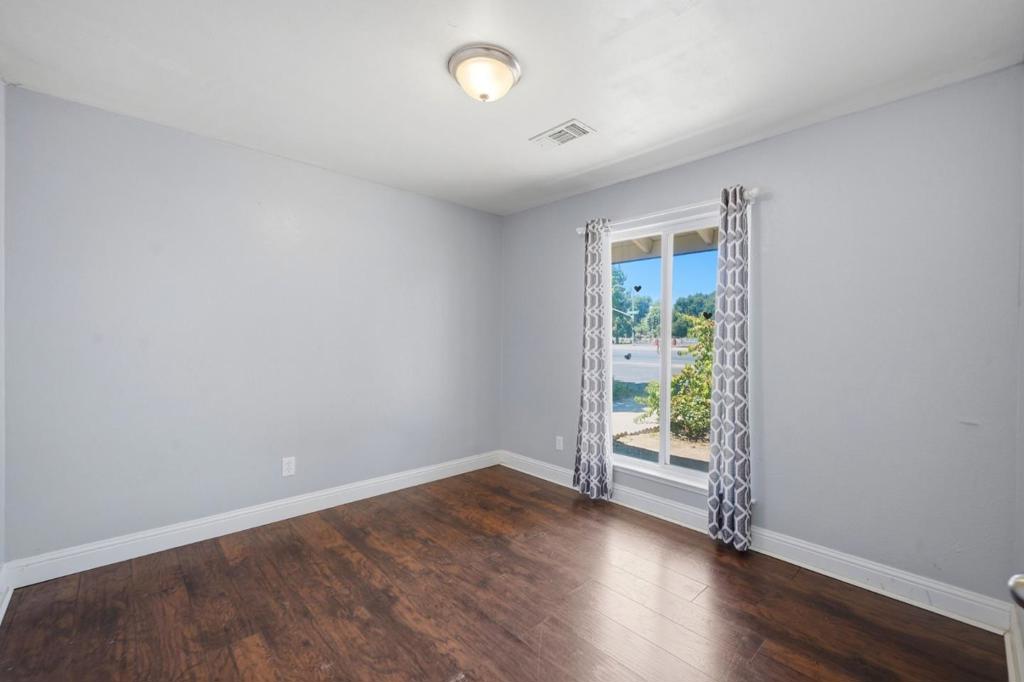 2520 N Temperance Ave, Fresno, CA 93727