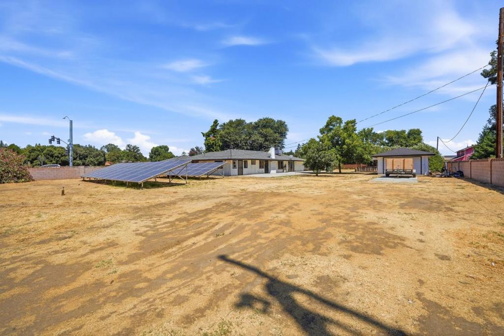 2520 N Temperance Ave, Fresno, CA 93727